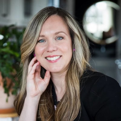 Josyanne Villeneuve, CRHA, MBA